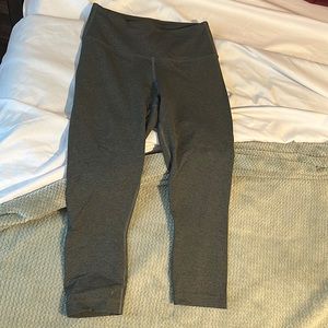 NOBULL crop leggings